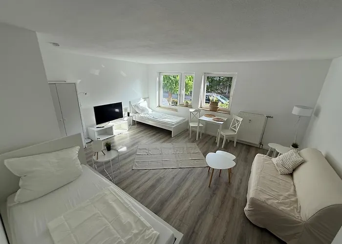 Schoenes In 公寓 *